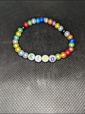 Kids Multicolor 'KIND' Beaded Bracelet
